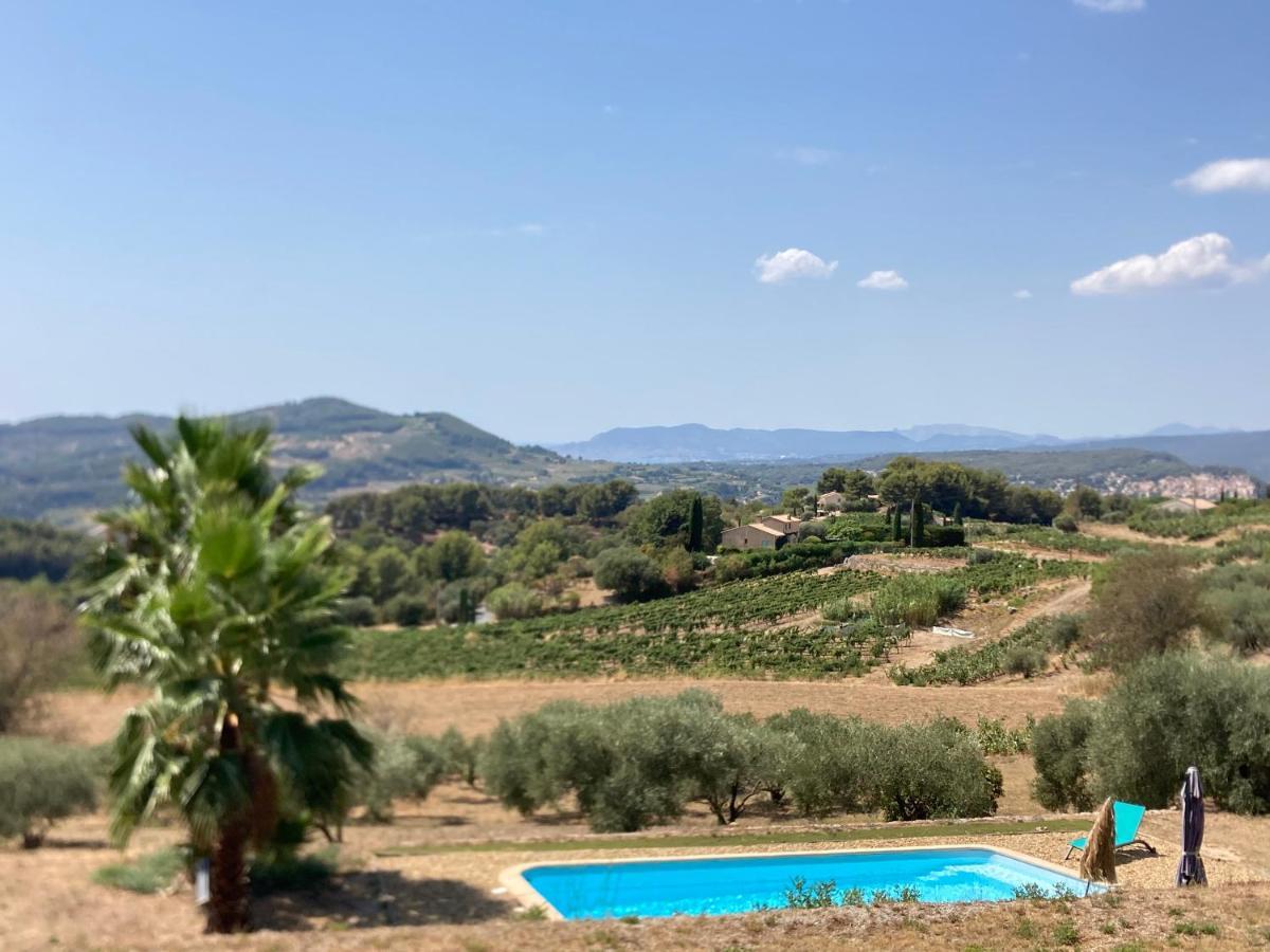 Appartement neuf Rez de jardin 45 m2 vue mer et vignes 10 mn des plages Le Beausset Buitenkant foto
